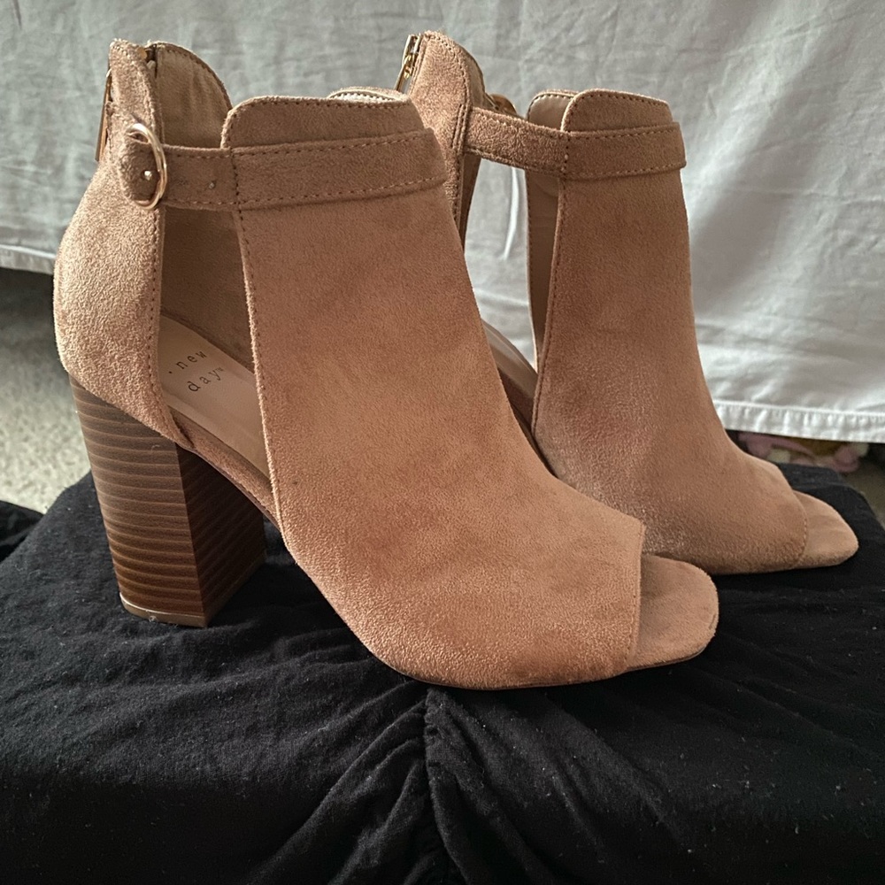 Peep toe booties in nude